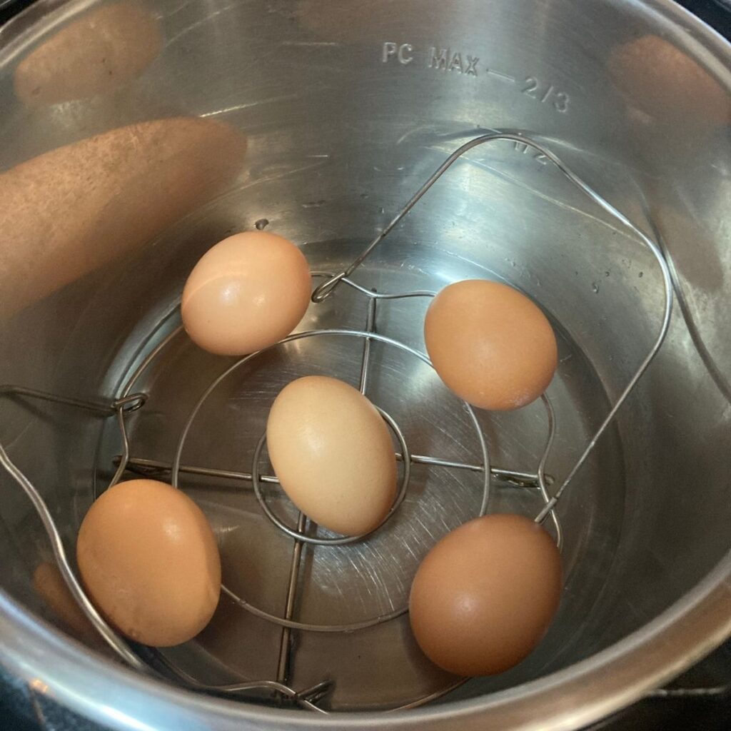 making hard boiled eggs in the instant pot